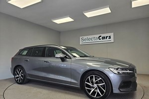 Volvo V60 Estate (18 on) Momentum Plus T4 FWD auto 5d For Sale - Selectacars, Colchester