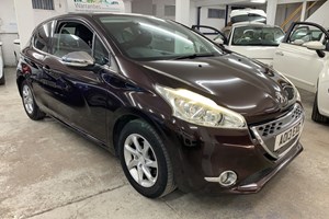 Peugeot 208 Hatchback (12-19) 1.4 e-HDi Allure 3d EGC For Sale - DAN AUTO, Manchester