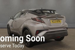 Toyota C-HR SUV (17-23) Dynamic 1.8 Hybrid FWD auto 5d For Sale - Hilton Car Supermarket Aylesbury, Aylesbury