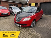 Chrysler Ypsilon (11-15) 1.2 Black and Red 5d For Sale - Geebeemoto, Hyde