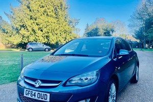 Vauxhall Astra Hatchback (09-15) 1.6i 16V Excite (10/13-) 5d For Sale - TJ Cars Ltd, Slough