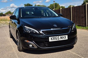 Peugeot 308 Hatchback (14-21) 1.2 e-THP (130bhp) Allure 5d Auto For Sale - London Car Market, Hownslow
