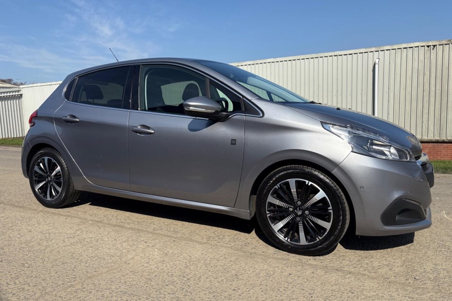 Peugeot 208 Hatchback (12-19) Tech Edition 1.2 PureTech 82 S&S 5d For Sale - Forsyth Street Cars, Carlisle Road