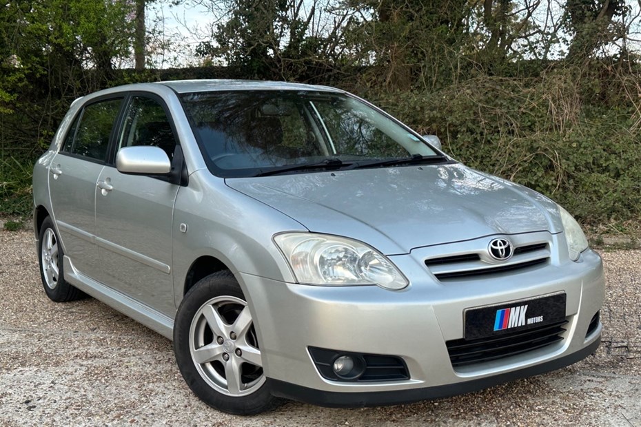 Toyota Corolla Hatchback (02-06) 2.0 D-4D T3 5d (04) For Sale - MK Motors, Chalfont St Giles