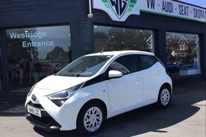 Toyota Aygo (14-22) X-Play 1.0 VVT-i (05/2018 on) 5d For Sale - Westridge Garage Ltd, Ryde