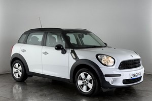 MINI Countryman (10-17) 1.6 Cooper 5d Auto For Sale - Car Planet Barnet, London