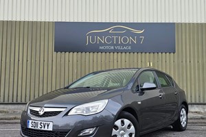Vauxhall Astra Hatchback (09-15) 1.7 CDTi 16V Exclusiv 5d For Sale - Junction 7 Motor Village, Accrington
