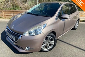 Peugeot 208 Hatchback (12-19) 1.2 VTi Allure 5d For Sale - IDEAL CARS ESSEX LIMITED, Witham