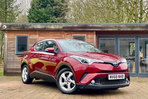 Toyota C-HR SUV (17-23) Icon 1.8 Hybrid FWD auto 5d For Sale - My First Car, Droitwich