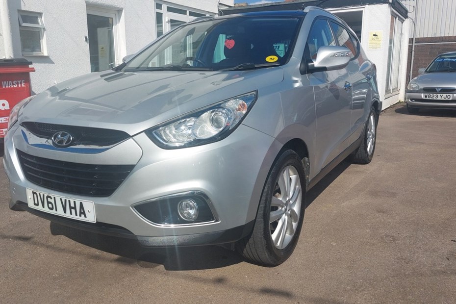 Hyundai ix35 (10-15) 2.0 CRDi Premium 2WD 5d For Sale - Great Western Cars, Gloucester