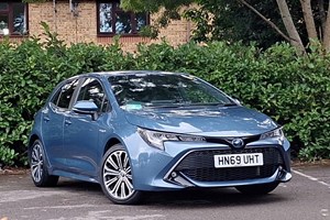 Toyota Corolla Hatchback (19 on) Design Hybrid 2.0 VVT-i auto 5d For Sale - Arnold Clark Click & Collect Swansea, Swansea