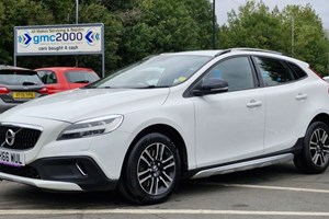 Volvo V40 Cross Country (13-19) D2 (120bhp) Cross Country 5d For Sale - GMC 2000, Leeds