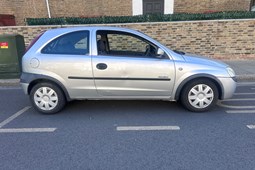 Vauxhall Corsa Hatchback (00-04) 1.2i 16V Comfort 3d Easytronic For Sale - Brooke Motors, Hackney