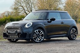 MINI Hatchback (14-24) Cooper S Sport (Comfort Pack & Navigation Pack) Steptronic Sport with double clutch auto 3d For Sale - Beck Evans, Sidcup