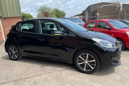 Peugeot 208 Hatchback (12-19) 1.2 PureTech XS-Lime 5d For Sale - Brickfield Car Sales, Gillingham