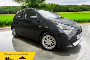 Toyota Aygo (14-22) X-Play (with Toyota Safety Sense) 1.0 VVT-i X-Shift auto (05/2018 on) 5d For Sale - EASICARS ENHANCED, London