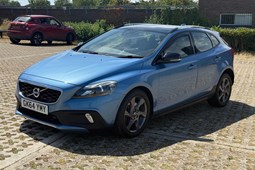 Volvo V40 Cross Country (13-19) D4 (190bhp) Cross Country Lux Nav 5d Geartronic For Sale - K & O Motors Ltd, Southend-on-Sea