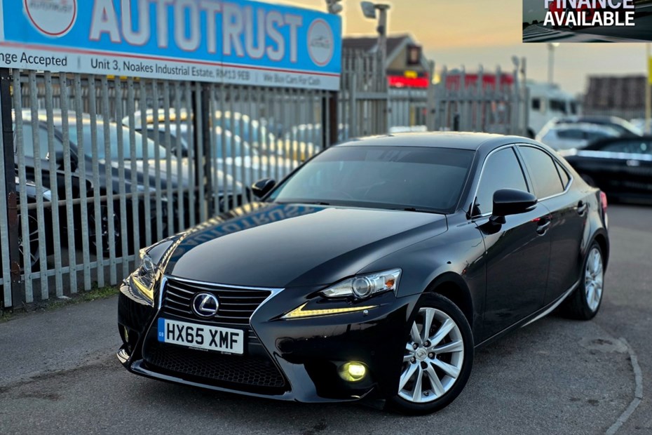 Lexus IS Saloon (13-20) 300h Executive Edition 4d CVT Auto For Sale - AUTOTRUST LTD, London