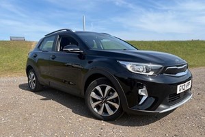 Kia Stonic SUV (17 on) 1.0T GDi 99 2 5dr DCT For Sale - Adamsons Used Car Specialist, Deal