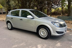 Vauxhall Astra Hatchback (04-10) 1.4 Life 5d For Sale - DK Cars and Vans Ltd, Chelmsford