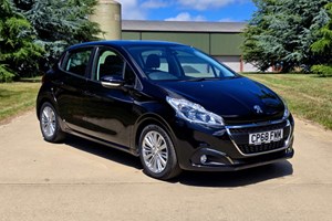 Peugeot 208 Hatchback (12-19) Signature 1.2 PureTech 82 S&S 5d For Sale - Rascasse Motor Company, Northampton