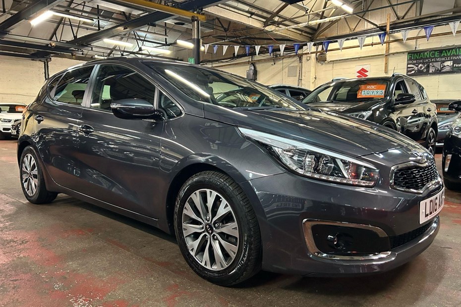 Kia Ceed Hatchback (12-18) 1.6 CRDi ISG 3 5d For Sale - Finance Carshop Limited Leicester, Leicester
