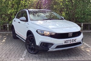 Fiat Tipo Cross (21-24) 1.5 Hybrid 48V Cross Garmin 5dr DDCT For Sale - Motorvogue Fiat Norwich, Norwich