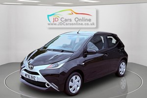 Toyota Aygo (14-22) 1.0 VVT-i X-Play 5d For Sale - J D CARS ONLINE, Doncaster