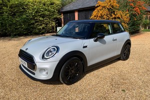 MINI Hatchback (14-24) Cooper (03/2018 on) 3d For Sale - Simon Kimber Cars Ltd, Bury St Edmunds