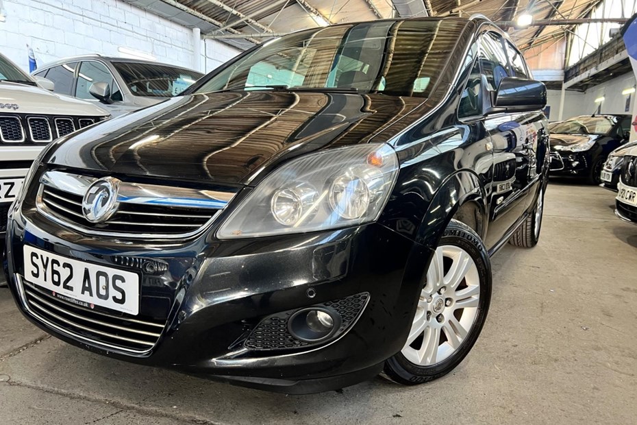 Vauxhall Zafira (05-14) 1.8i Design 5d For Sale - Silverstone Cars Limited, Barking
