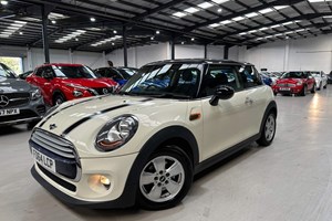 MINI Hatchback (14-24) 1.5 Cooper Hatchback 3d Auto For Sale - Wembley Prestige Cars, Watford