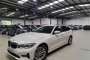 BMW 330e Hybrid (19 on) 330e SE Pro Step Auto 5d For Sale - Wembley Prestige Cars, Watford