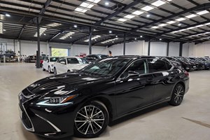 Lexus ES Saloon (19 on) 300h E-CVT auto 4d For Sale - Wembley Prestige Cars, Watford