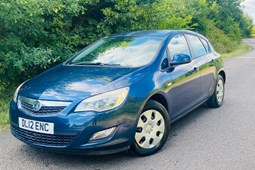 Vauxhall Astra Hatchback (09-15) 1.4i 16V Exclusiv 5d For Sale - Carwebs Motors Limited, St Albans