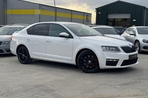 Skoda Octavia vRS (13-17) 2.0 TDI CR vRS Hatchback 5d For Sale - S AND T MOTOR CO LTD, Gateshead