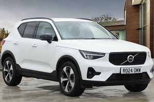 Volvo XC40 SUV (17 on) 2.0 B3P Plus 5dr Auto For Sale - Stoneacre Stockton Volvo, Stockton-on-Tees