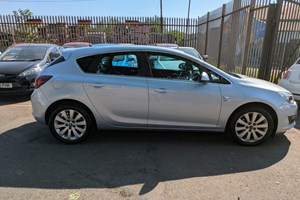 Vauxhall Astra Hatchback (09-15) 2.0 CDTi 16V ecoFLEX Elite (165bhp) 5d For Sale - MH Car Sales, Coatbridge