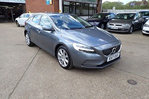 Volvo V40 Hatchback (12-19) D2 (120bhp) Inscription 5d Geartronic For Sale - gaston gate garage, cranleigh
