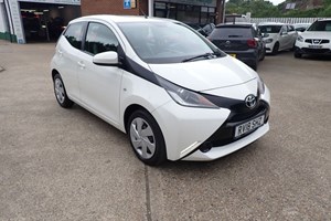 Toyota Aygo (14-22) 1.0 VVT-i X-Play 5d For Sale - gaston gate garage, cranleigh