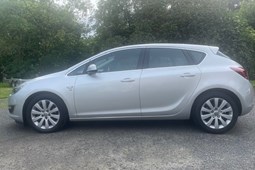 Vauxhall Astra Hatchback (09-15) 2.0 CDTi 16V ecoFLEX Elite (165bhp) 5d For Sale - Denovan Motor Co Ltd, Larbert
