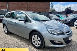 Vauxhall Astra Sports Tourer (10-15) 1.6 CDTi 16V ecoFLEX Design 5d For Sale - Large Motor Company, Newbury