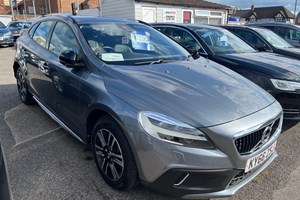 Volvo V40 Cross Country (13-19) D3 (4 Cyl 150bhp) Cross Country Nav Plus 5d For Sale - Castle 4 Cars, Southampton