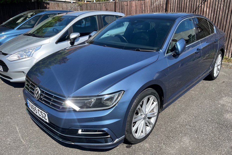 Volkswagen Passat Saloon (15-21) 2.0 TDI SCR (190bhp) R Line 4d DSG For Sale - Castle 4 Cars, Southampton