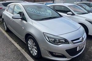 Vauxhall Astra Hatchback (09-15) 2.0 CDTi 16V SE (06/12-) 5d Auto For Sale - Castle 4 Cars, Southampton