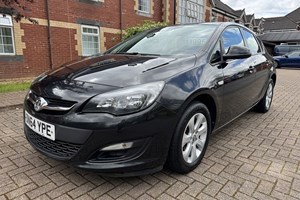 Vauxhall Astra Hatchback (09-15) 1.6i 16V Design 5d For Sale - Rhondda Motor Company, Porth