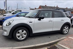 MINI Hatchback (14-24) Cooper Classic 5d For Sale - Catalina Of Stanningley, Stanningley