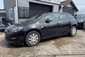Vauxhall Astra Hatchback (09-15) 1.7 CDTi 16V ecoFLEX (130bhp) Exclusiv (SS) 5d For Sale - The Elms Car Sales Ltd, Bridgwater