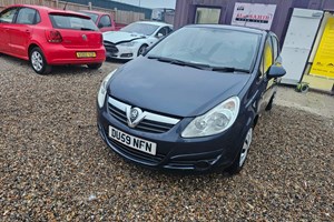 Vauxhall Corsa Hatchback (06-14) 1.4i 16V Club 5d Auto (AC) For Sale - Qasr Almadina Used Cars Ltd, Windson