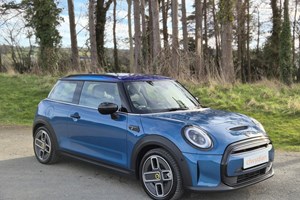 MINI Electric Hatch Hatchback (20 on) 135kW Cooper S Collection Edition 33kWh 3dr Auto For Sale - Clwydian Cars, Denbigh