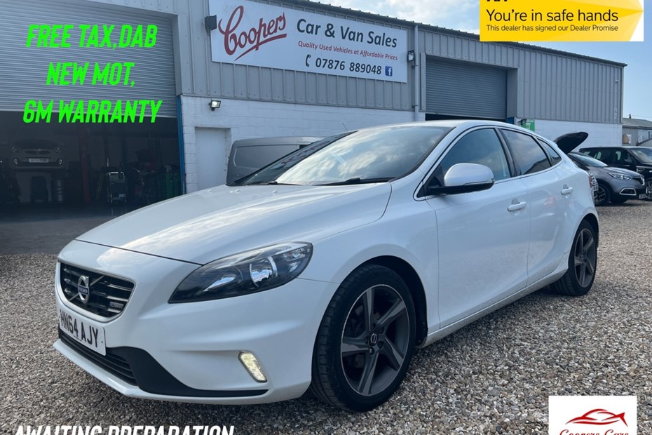 Volvo V40 Hatchback (12-19) D2 R Design 5d For Sale - Coopers Cars (South West) Limited, East Brent